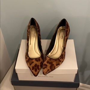 Animal print pump  size 8 1/2